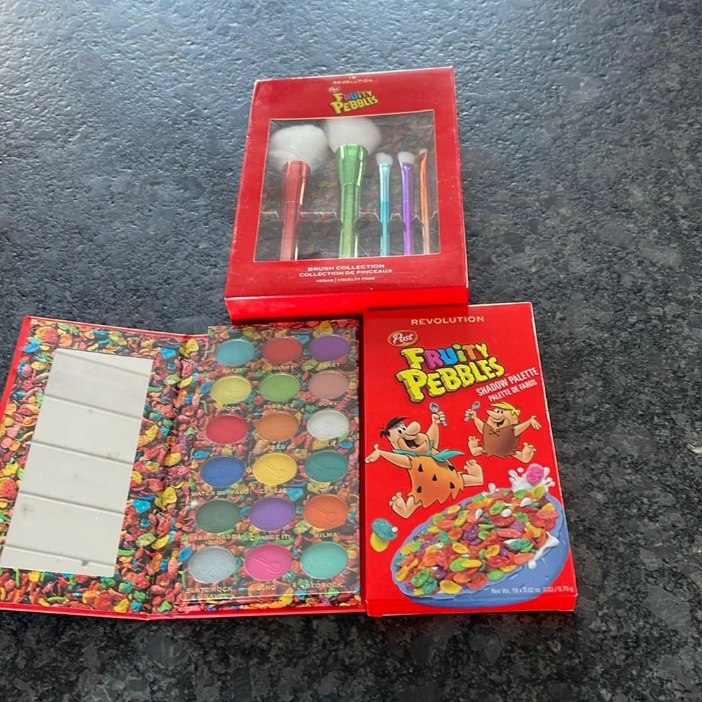 Revolution I ❤️ Post Fruity Pebbles Eyeshadow Palette & Brush Set